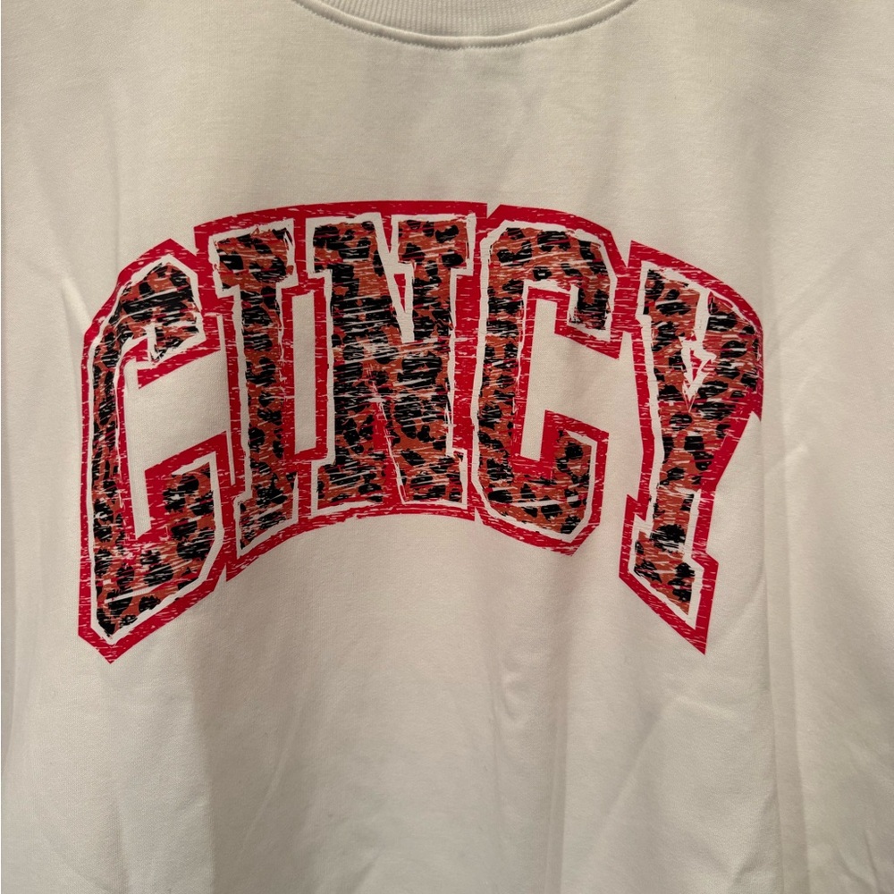 Fanatics White and Red Cincy Sweatshirt
